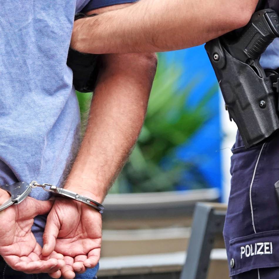Wülfrather (25) wollte Drogen finanzieren: Ladendieb schlug mit der Faust zu