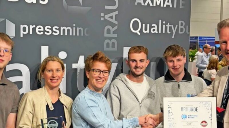 Auszeichnung für Kevelaerer Unternehmen: Der Bus-Award geht an Schatorjé Reisen