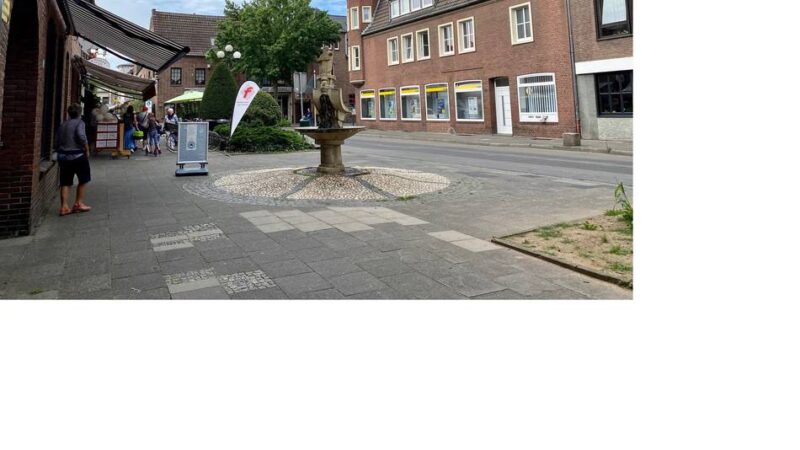 Ebener Weg statt Kopfsteinpflaster: Steintorumfeld auch für gehbehinderte Fußgänger verbessern