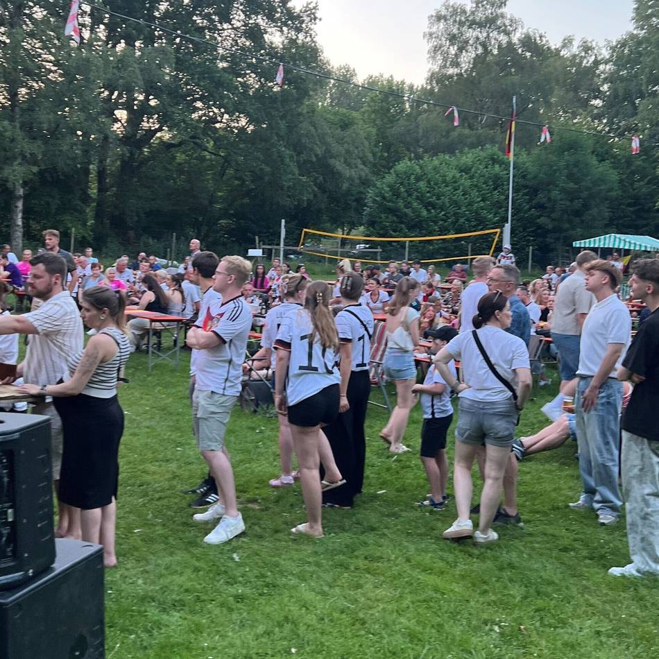 Freizeitgelände in Kerken: Schwimmen gehen und Fußball gucken – Eyller See lädt zum Public Viewing