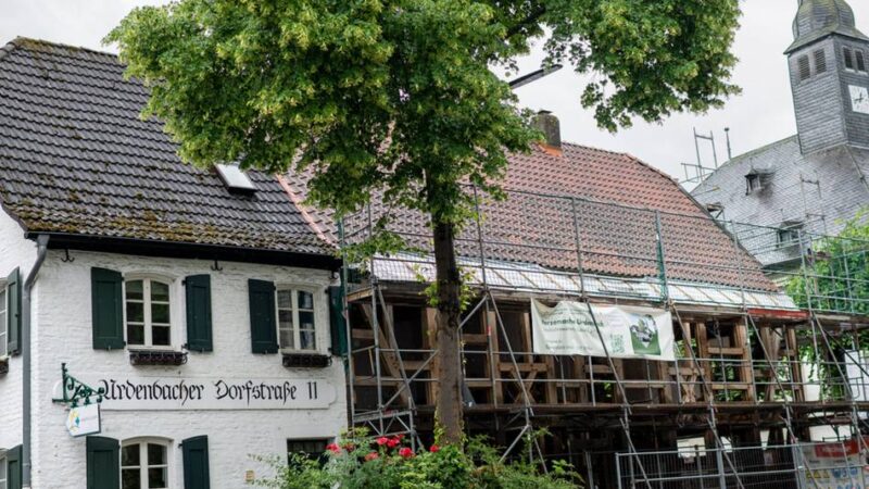 Soziales Leben in Düsseldorf: Bürgerverein zieht als erster Mieter ins Gemeindehaus der Kirche