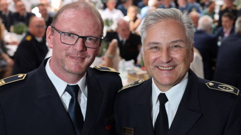 Abschied von Kreisbrandmeister Torstens Schams: „Der George Clooney des Kreises geht – das kann doch wohl nicht sein“