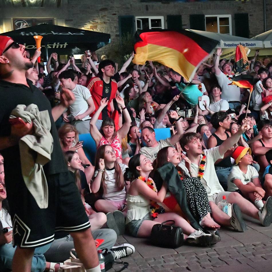 Ratinger WM-Party: Public Viewing: Beim Siegtreffer bebte der Marktplatz
