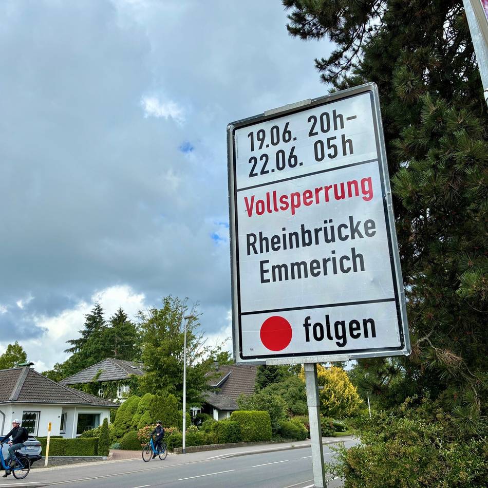 B220 zwischen Emmerich und Kleve dicht: Rheinbrücke Emmerich erneut gesperrt – Umweg über Rees