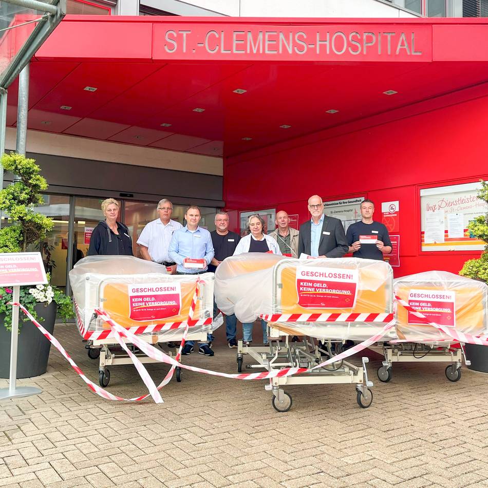 Protestaktion in Geldern : Clemens-Hospital setzt Zeichen für verlässliche Versorgung