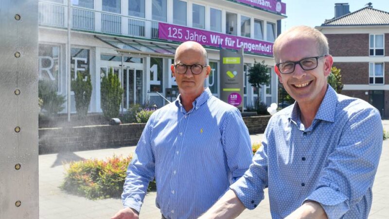 Innenstadt Langenfeld: Stadtwerke stellen erste Nebellanze auf