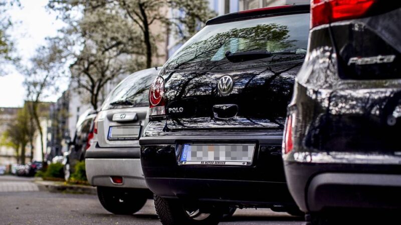 Verkehr in Düsseldorf: Günstiges Parken bis 2028? So ist das für Anwohner in Düsseldorf noch möglich