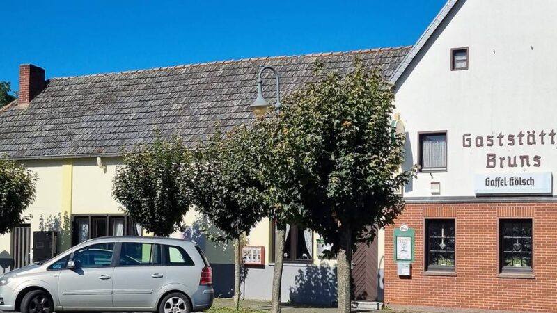 Ehrenamtliches Projekt: Venrather feiern Bauabschluss der Gaststätte Bruns