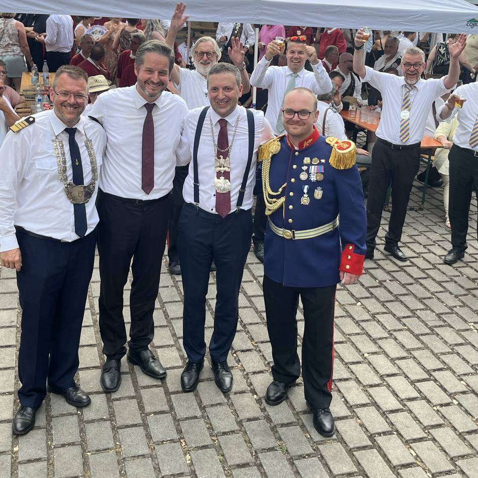 Brauchtum in Meerbusch: Das ist der neue Stadtschützenkönig von Meerbusch