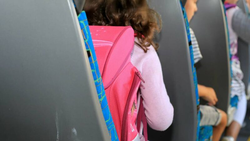 Mobilität in Düsseldorf: Droht eine Hängepartie beim Deutschlandticket für Schüler?