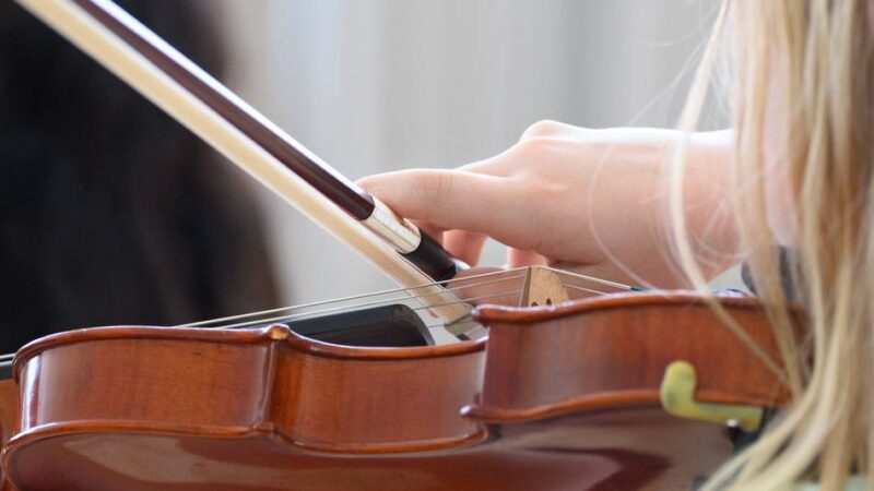Musikschule Neuss: Instrumente ausprobieren beim Tag der offenen Tür