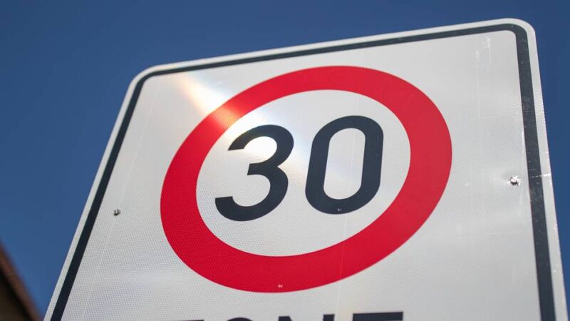 Ratinger Politik hat beschlossen : Mehr Tempo bei Tempo 30