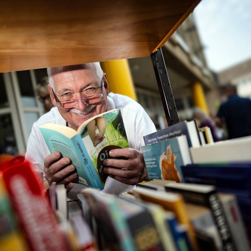 Lesen in Langenfeld: Förderverein verkauft über 1000 Bücher für die Stadtbibliothek