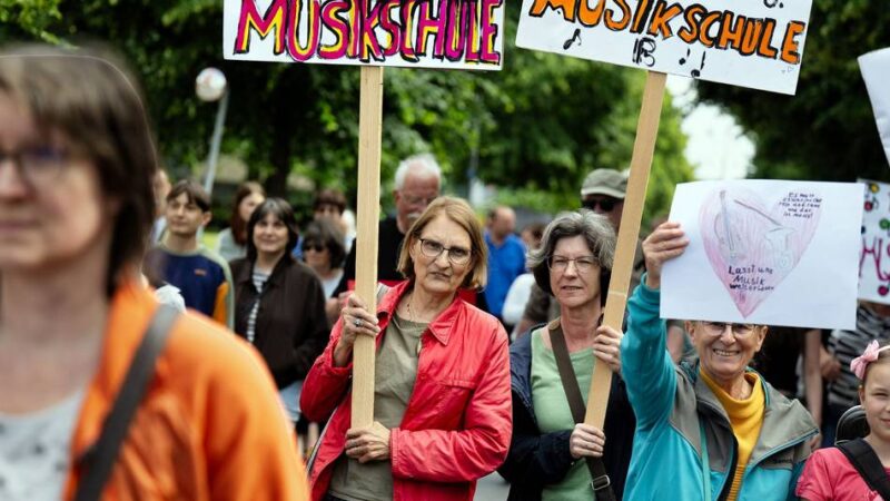 Sparpläne an Musik- und Kunstschule Leverkusen: OB: „Wir wollen nirgendwo, dass die Lichter ausgehen“