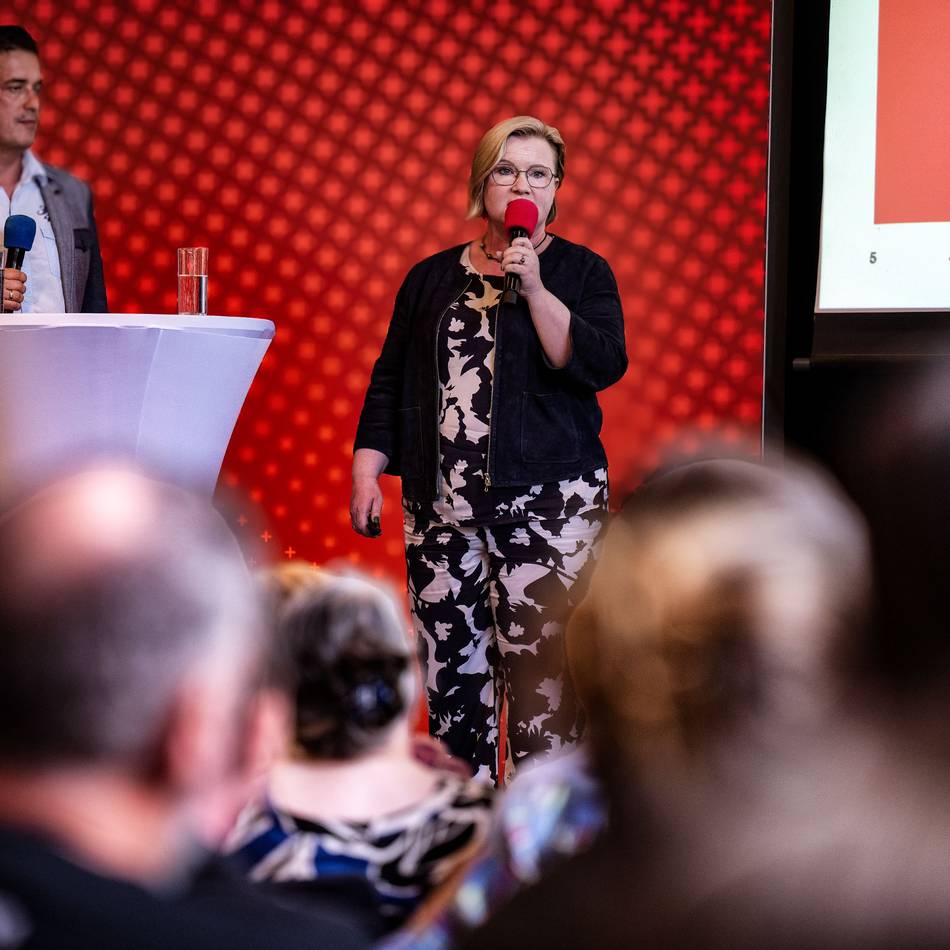 Hitzige Debatte in Monheim: Kann sich Bayer den Campus einfach einklagen?