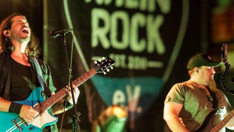 Konzert in Baumberg: Verein Rhein Rock holt drei regionale Bands ins Bürgerhaus