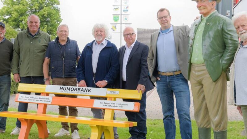 Boulebahn, Bank und Skulptur : Drei neue Anziehungspunkte im Dorfkern von Till-Moyland