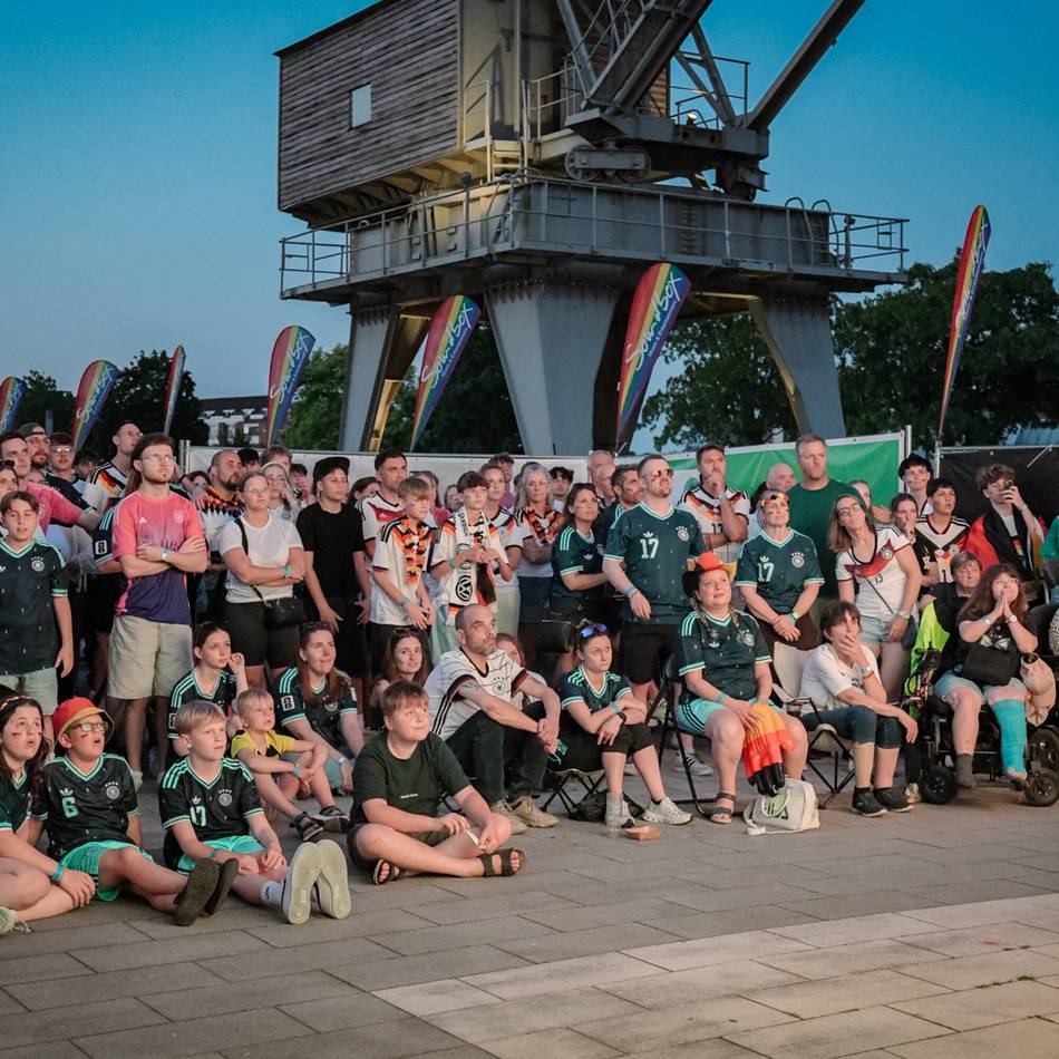 Rudelgucken zur Fußball-WM 2026: Kleve erlebt beim Public Viewing einen emotionalen Fußballabend