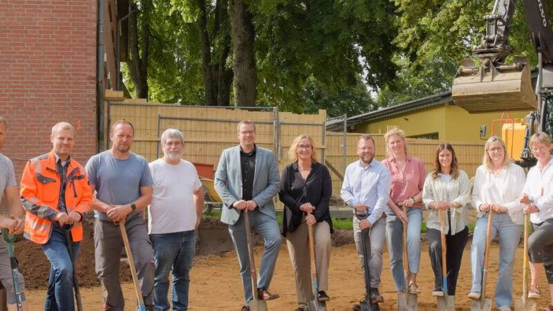 Neubau in Bedburg-Hau: Spatenstich für Erweiterung der Grundschule St. Markus
