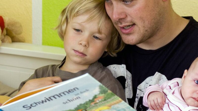 Vorlesefestival in Krefeld: Ohrenschmaus mit Karl Toffel und Melonie