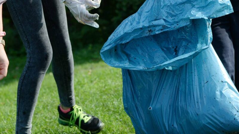 Hoxbach in Hilden: Hildener Meeresschützerin ruft zum Müllsammeln auf