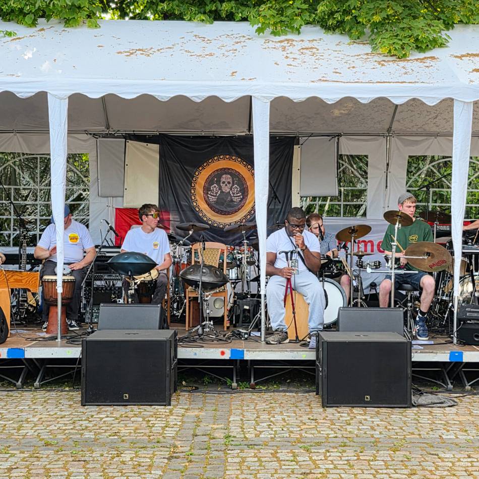 Burgbeats in Erkelenz: Bands spielen für Jugendliche mit Handicap
