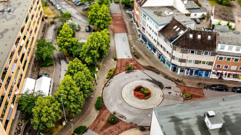 Immigrather Platz in Langenfeld: Stadt hat mehr Grundstücke gekauft als geplant