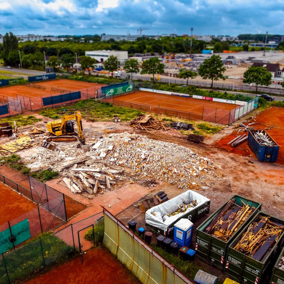 Knipprather Busch Monheim: Alte Tennisanlage weicht neuem Gewerbegebiet