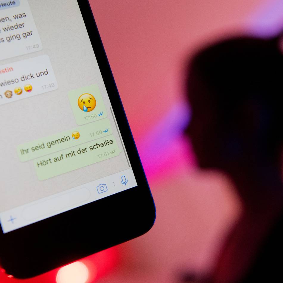 Veranstaltung im Ratssaal: Cybermobbing-Debatte: Betroffene kommen zu Wort