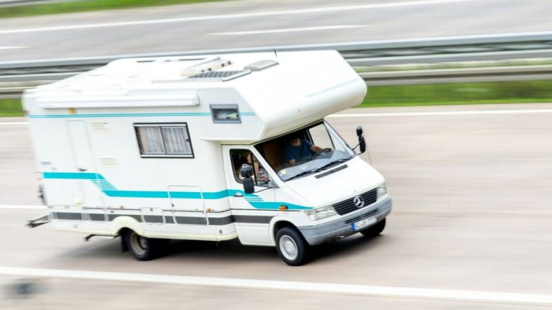 Aktion der Kreispolizei Mettmann: Camper, Wohnmobile und Wohnwagen auf die Waage