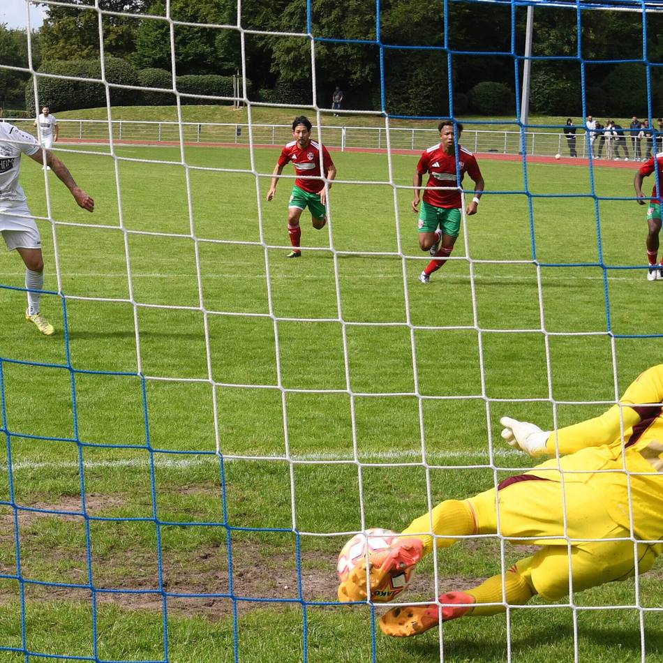 MSV verpasst in Meerbusch den Schritt Richtung Landesliga: Drei Elfmeter, Rot und Last-Minute-Ausgleich: Tomic kocht vor Wut