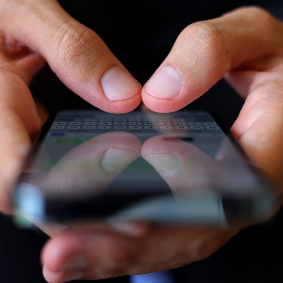 Sextortion im Oberbergischen Kreis: Flirt endet mit Erpressung: Polizei warnt vor Sextortion-Masche