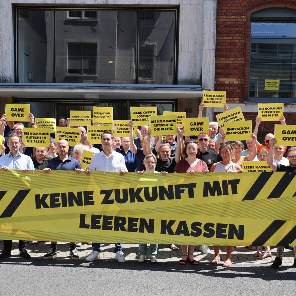 Protest in Mettmann: Stadtverwaltung demonstriert gegen kommunale Finanzkrise