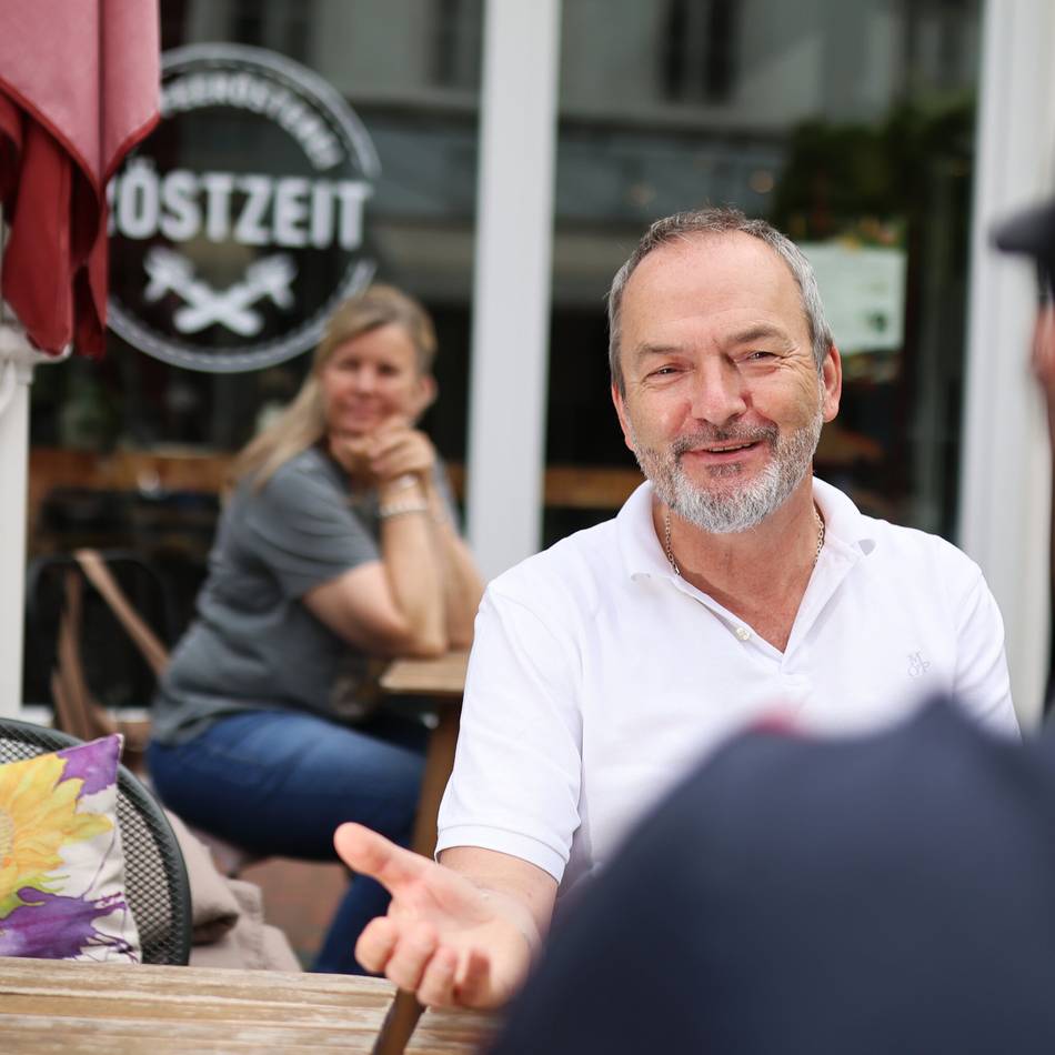 „Gastro Talk“ mit Bürgermeister Claus Pommer : „Ich zahle immer nur ein und habe keinen Benefit“
