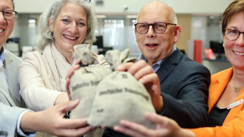 Neujahrskonzerte in Mettmann und Wülfrath: Lions Club übergibt Spende an Musikschule und SKFM