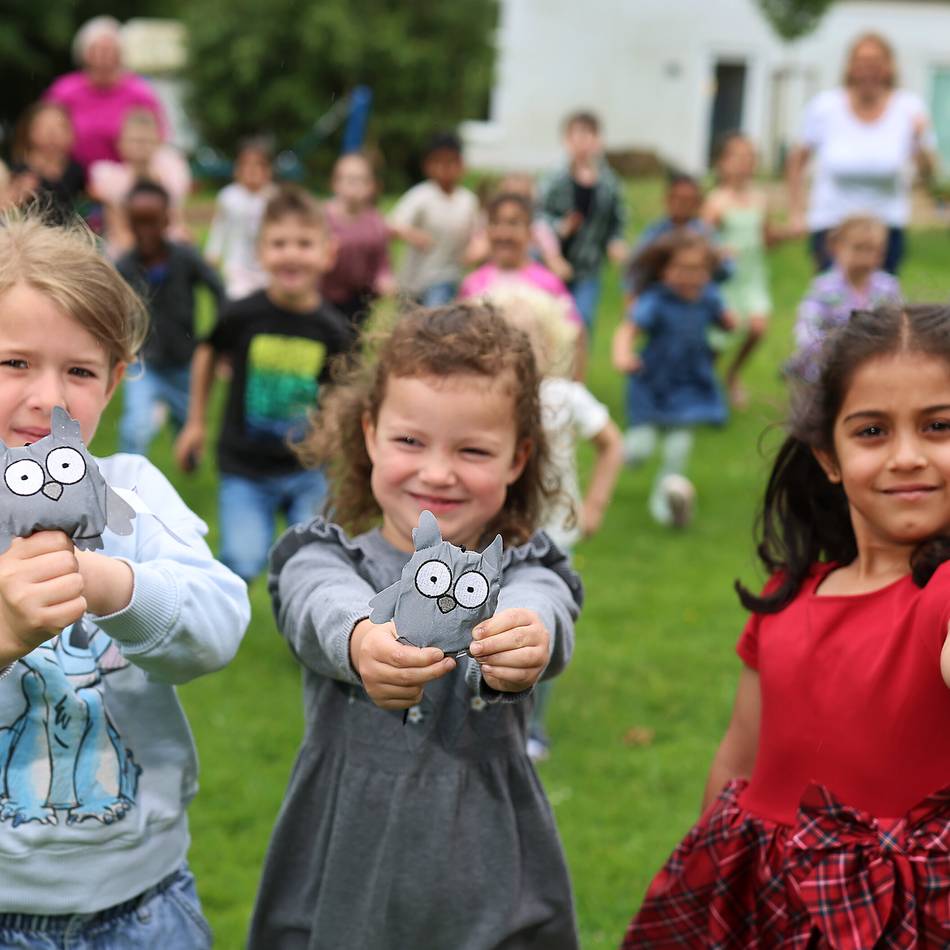 Schulwegaktion Kreis Mettmann: Reflektierende Eulen kehren zu Vorschulkindern zurück