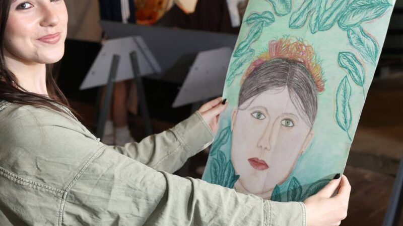 Ausstellung in Hilden: Wie die Künstlerin Frida Kahlo – Hildener Schüler malen sich selbst