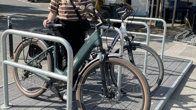 Fahrrad abstellen in Niederkrüchten: Fahrradflunder am Lütterbeach