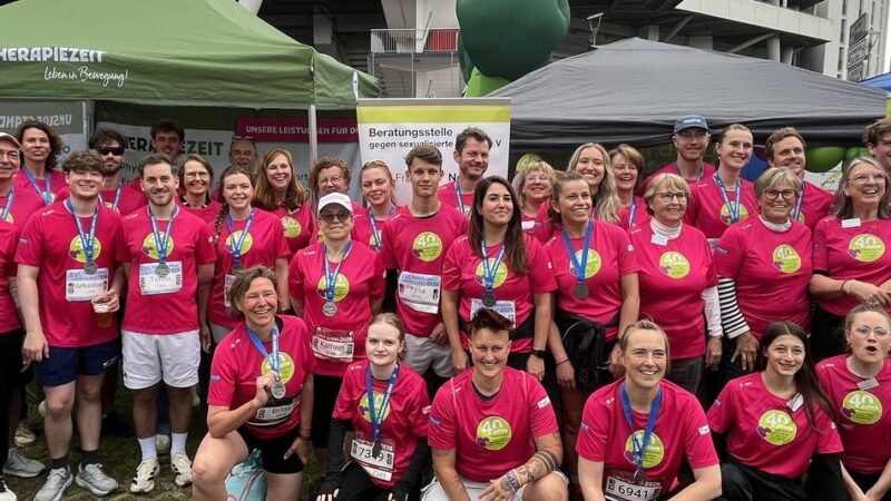 EVL-Halbmarathon in Leverkusen: Jubiläums-T-Shirts machen Frauennotruf sichtbar