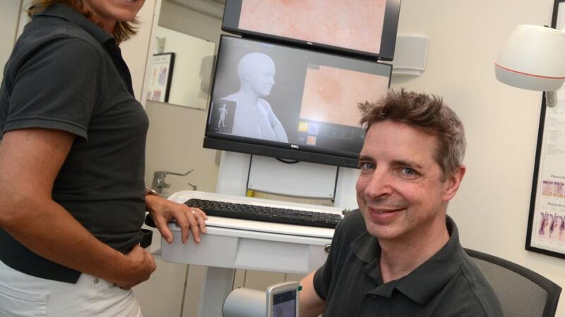 Sonnencreme nicht nur im Urlaub nutzen: „Die Haut vergisst nicht“ – was Neusser Dermatologen zum Sonnenschutz raten