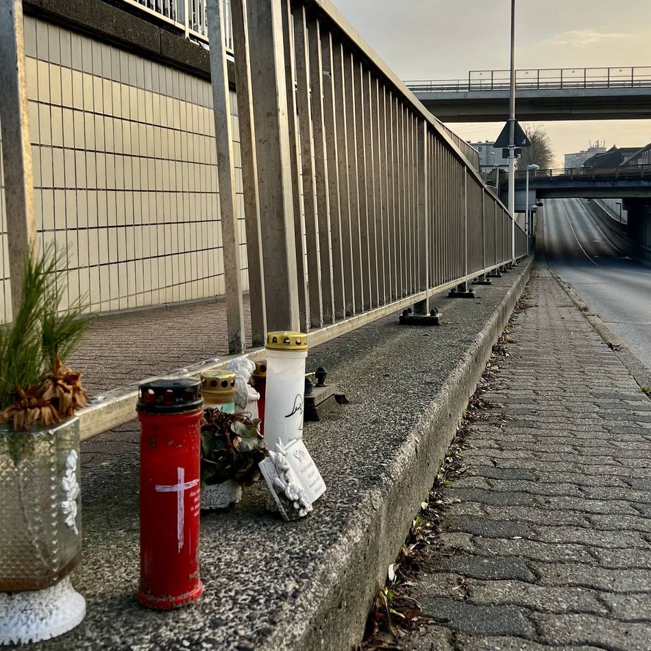 Landgericht Duisburg verurteilt 19-Jährigen: Raser-Prozess mit einer Toten in Wesel – Nebenkläger mit Urteil unzufrieden