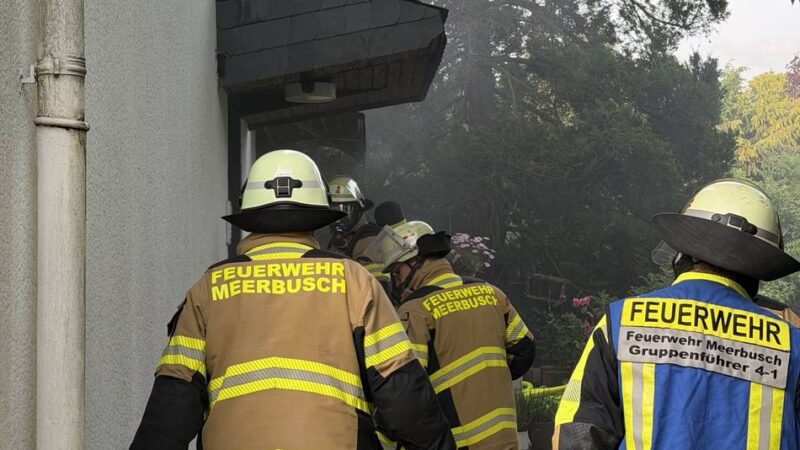 Powerbank in Meerbusch entflammt: Akku löst Küchenbrand aus – Feuerwehr unterbricht Abschiedsparty