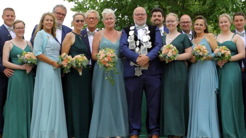 Schützenfest in Ossenberg: Krönungsball für den neuen König und Schlager von Olaf Henning