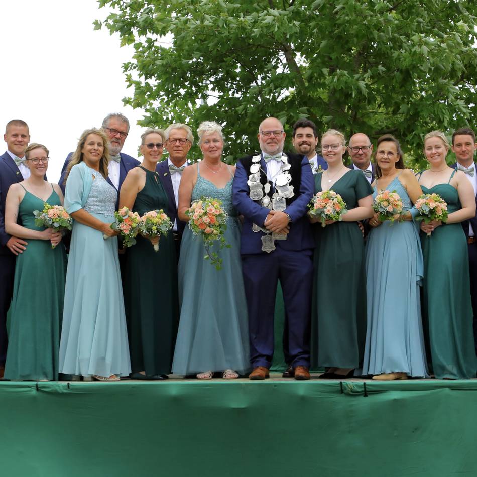 Schützenfest in Ossenberg: Krönungsball für den neuen König und Schlager von Olaf Henning