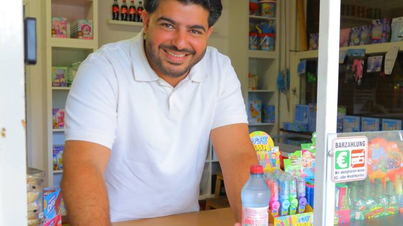 Sommerkiosk in Rheinberg: „Snack Oase“ im Underberg-Freibad startet in die dritte Saison