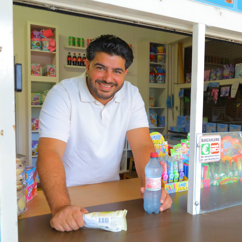 Sommerkiosk in Rheinberg: „Snack Oase“ im Underberg-Freibad startet in die dritte Saison