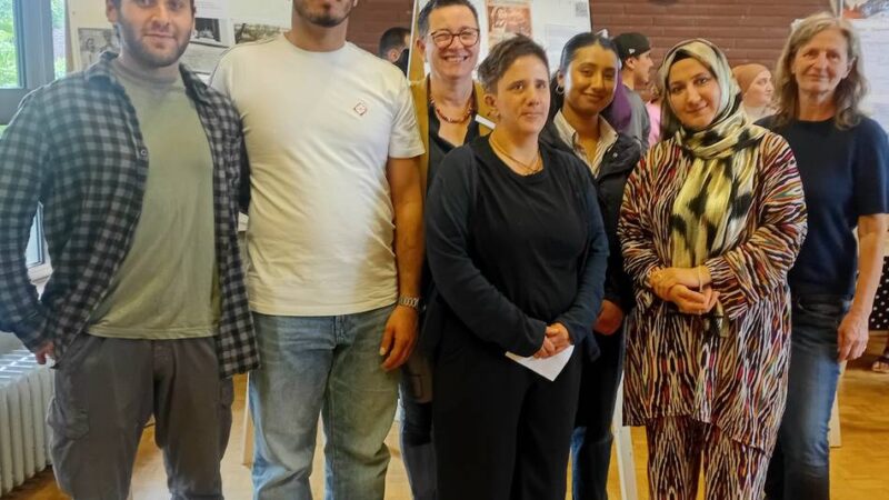 Pflegeschule in Moers: Eine Ausstellung für Respekt und Menschenwürde