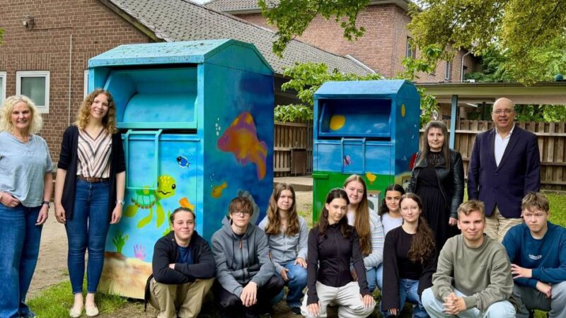 Kunstprojekt in Rheinberg: Montessori-Schüler gestalten Altkleidercontainer
