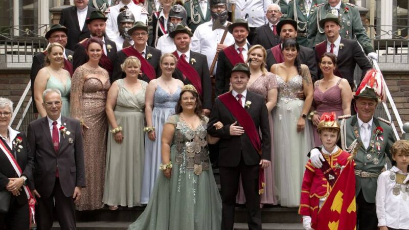 Zapfenstreich, Königsschießen, Krönungsball: Victorsse starten ins Schützenfest – alle Termine im Überblick