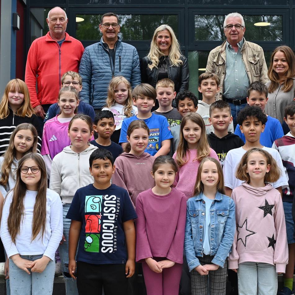 Schützenfest in Hückeswagen: Klassenpreis für den Malwettbewerb des Schützenvereins überreicht